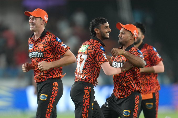 Sunrisers Hyderabad Demolish